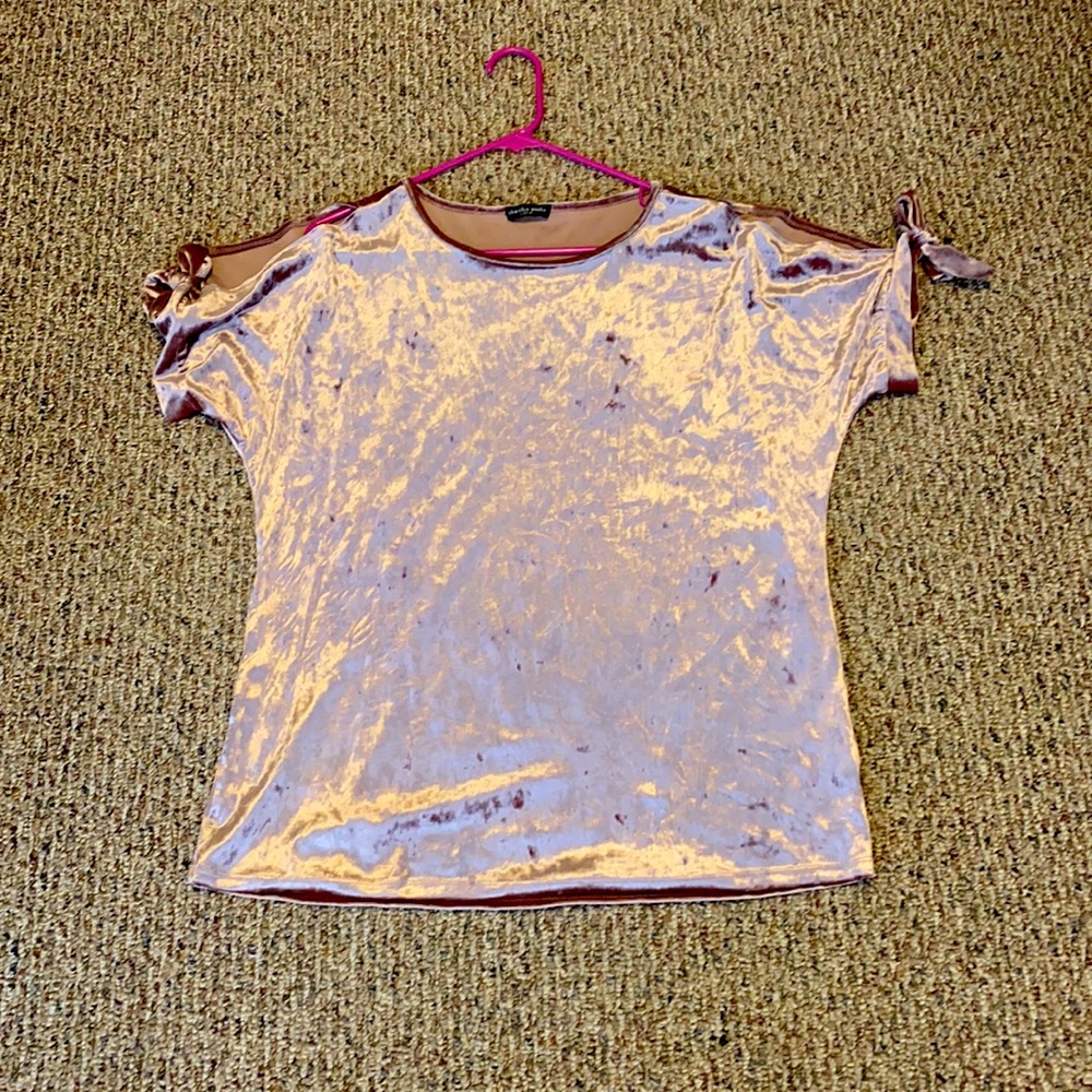 Cha Cha Vente size xl velvet top with sleeve tie details